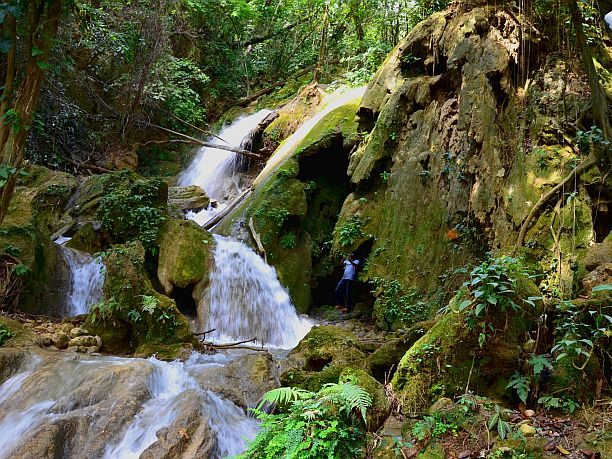 "La Cascada" -der Wasserfall- auf Flor del Rosario in Guatemala